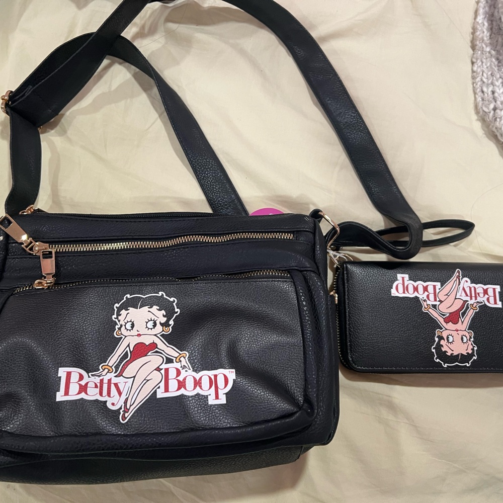 brand new betty boop purse and wristlet